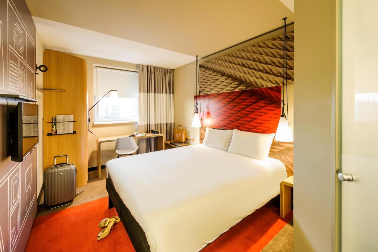 Ibis West