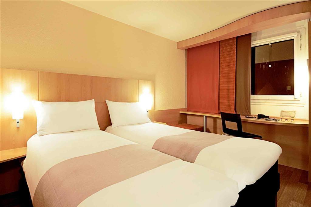Ibis West